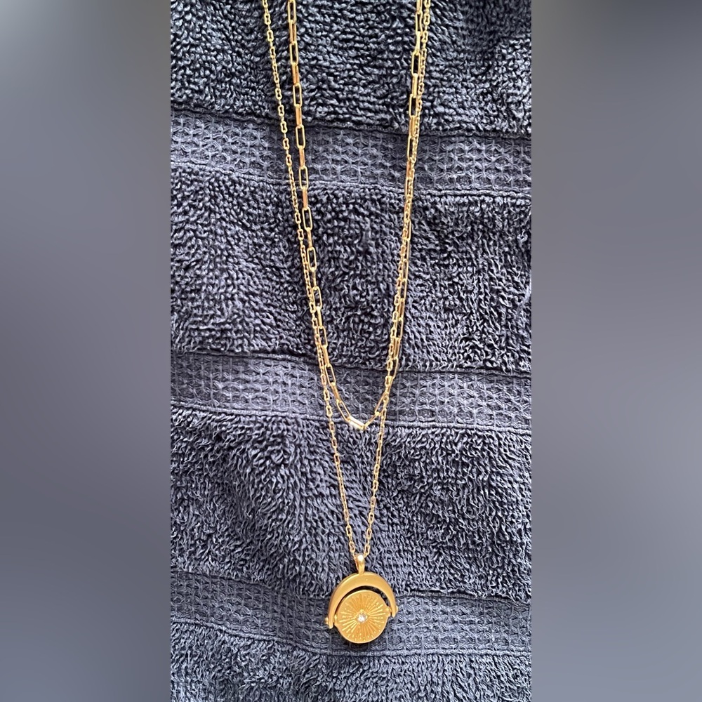 Necklace - Picture 2 of 3
